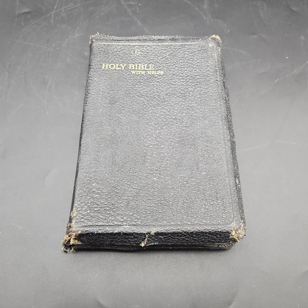Vintage‎ Holy Bible With Helps Illustrated 1945